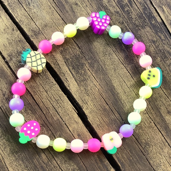 Handmade beaded bracelet - Picture 1 of 5